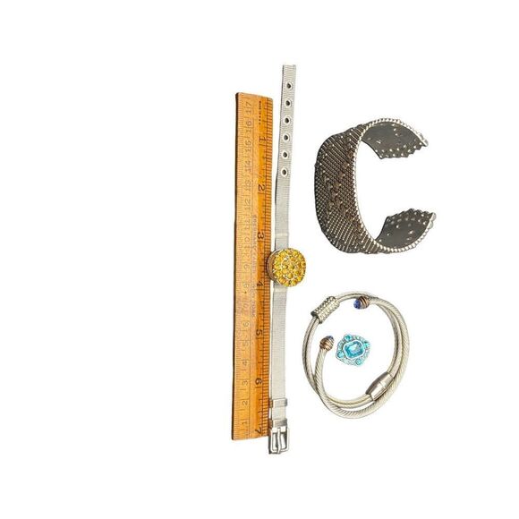 Bracelets set of four two cuffs two bangle rhinestones silver tone - Picture 8 of 9